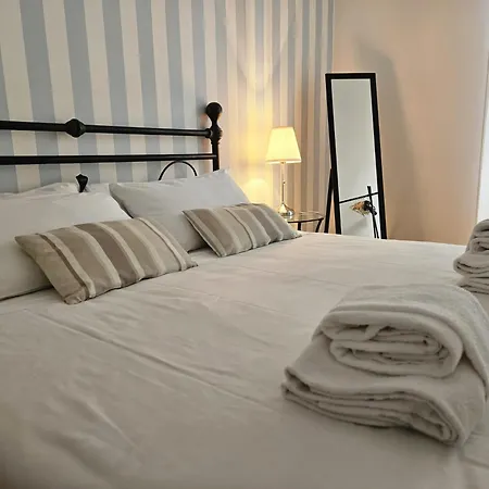 Be Your - Mr House アパート